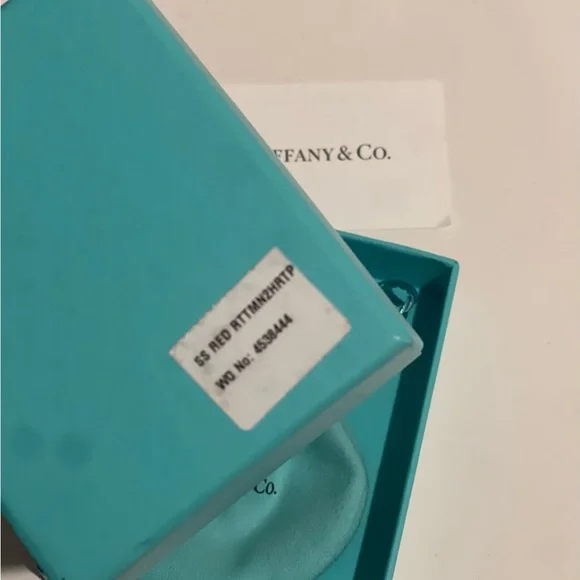 Tiffany & Co. Necklace with red/dark pink heart. - Picture 4 of 4